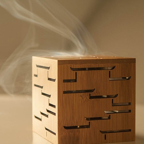 Brûle-Encens en Bambou Sculpté — Rituel & Décoration
