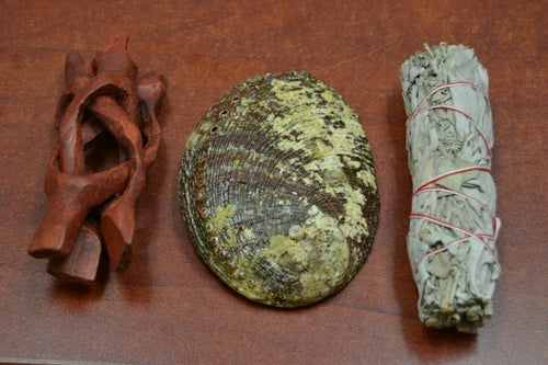 Kit de purification en abalone avec encens brûlant